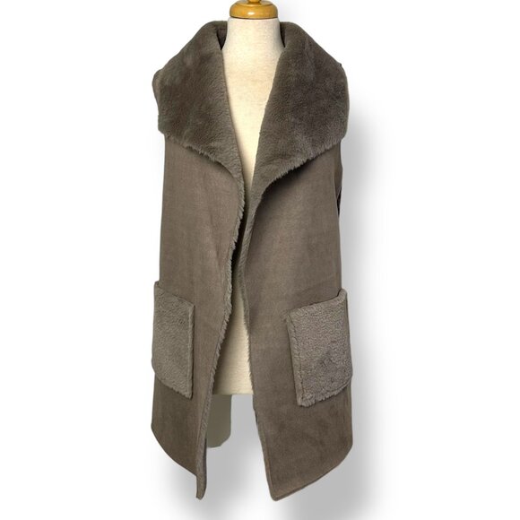 NWT Love Token Faux Suede Shearling Vest Taupe Mushroom Pockets Knit Back Sz XS - Picture 2 of 9